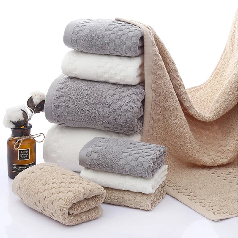 Bamboo Charcoal Coral Velvet Bath Towel – Ultra-Soft & Eco-Friendly